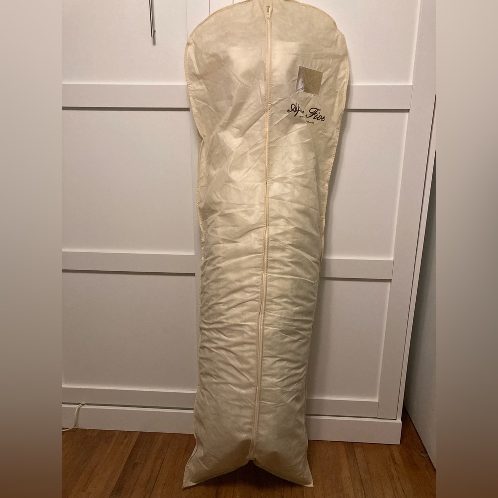 White Lace Roses Wedding Dress - Picture 3 of 8